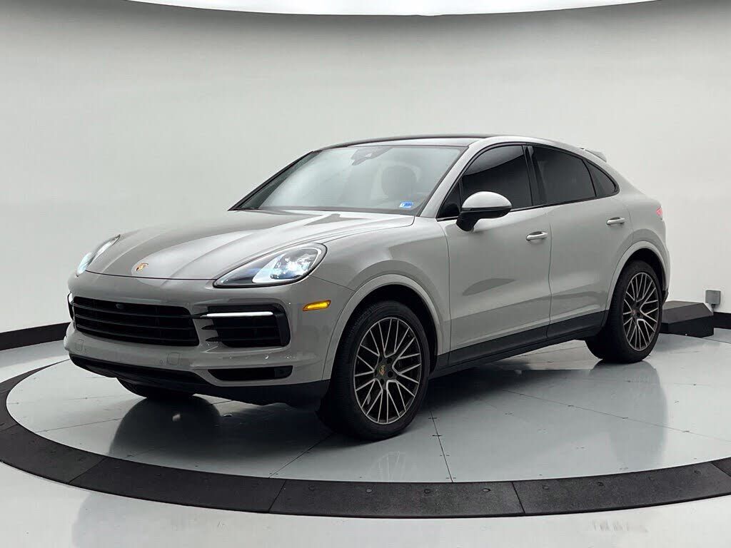 2022 PORSCHE Cayenne
