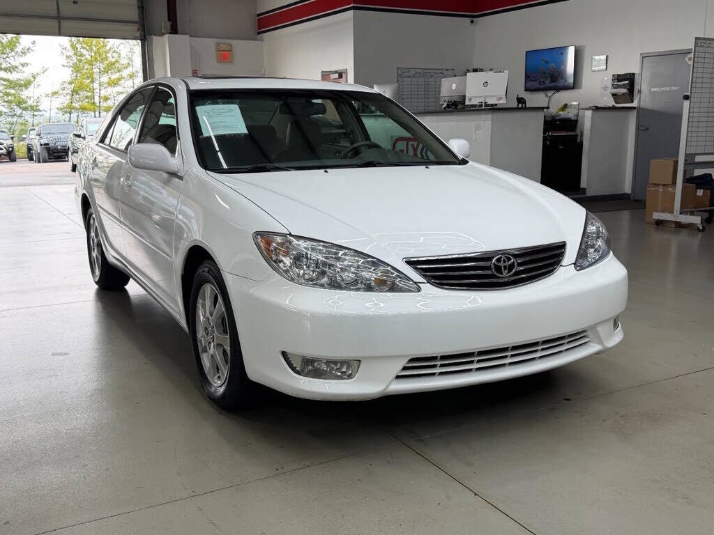 2005 TOYOTA Camry