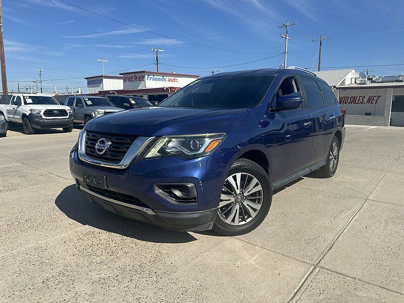 2017 NISSAN Pathfinder