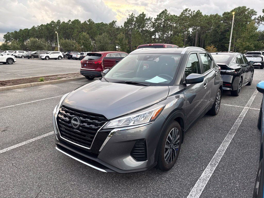 2023 NISSAN Kicks
