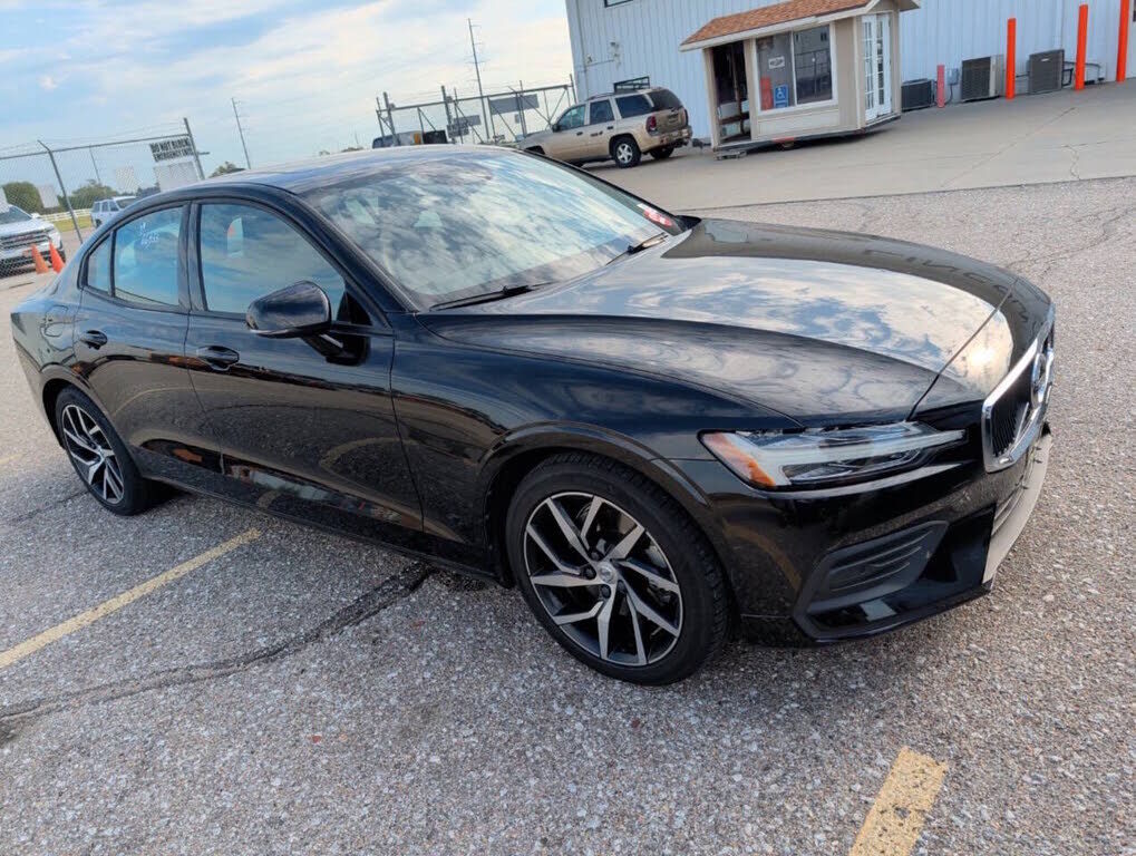 2019 VOLVO S60