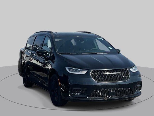 2025 CHRYSLER Pacifica