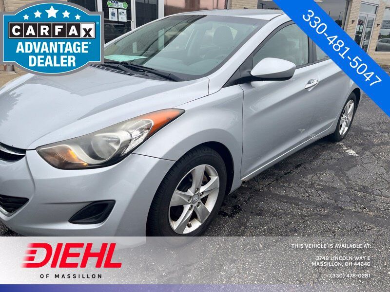 2011 HYUNDAI Elantra