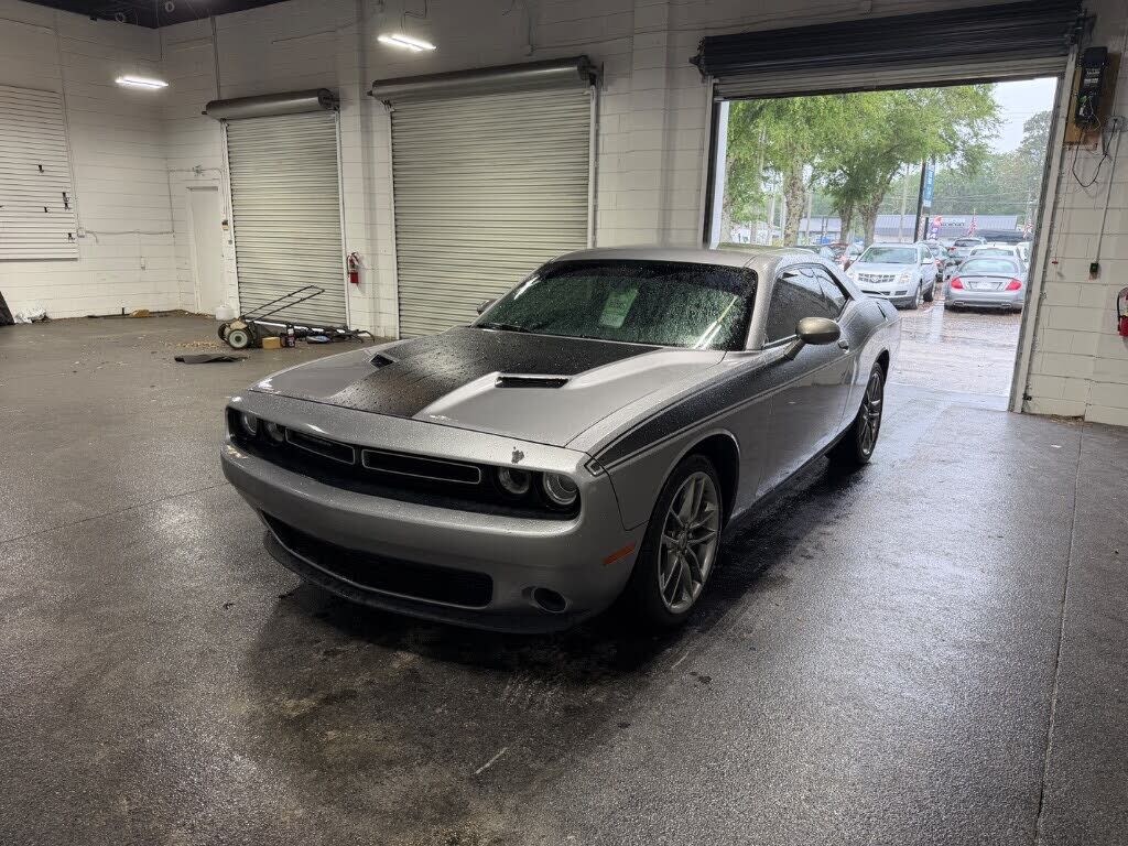 2017 DODGE Challenger