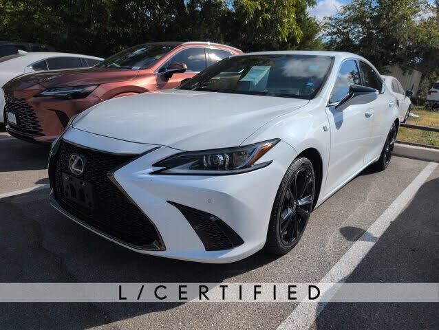 2022 LEXUS ES
