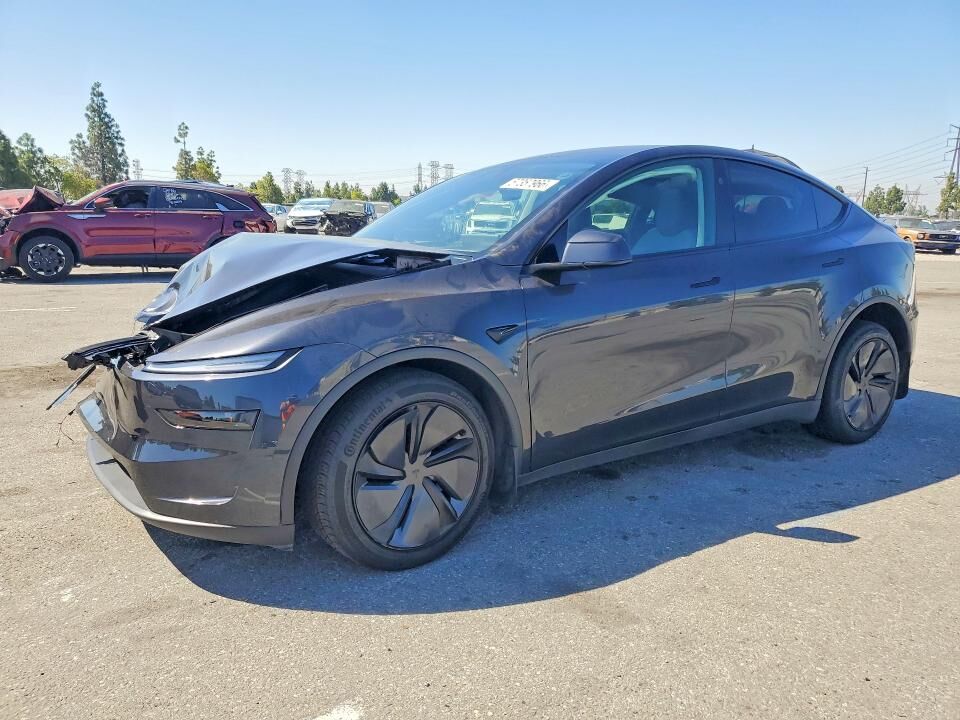 2026 TESLA Model Y