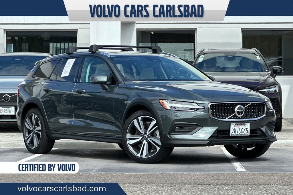 2026 VOLVO V60CC