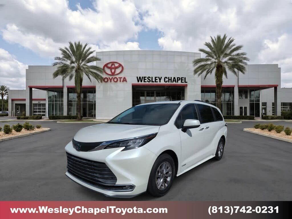 2021 TOYOTA Sienna