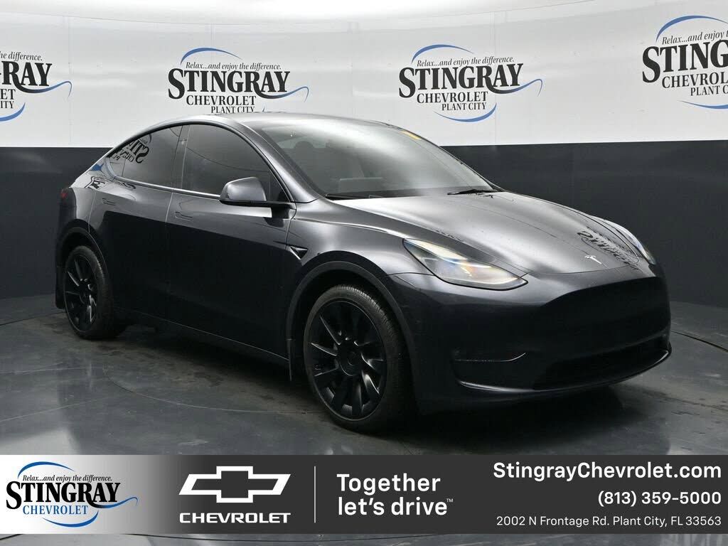 2024 TESLA Model Y