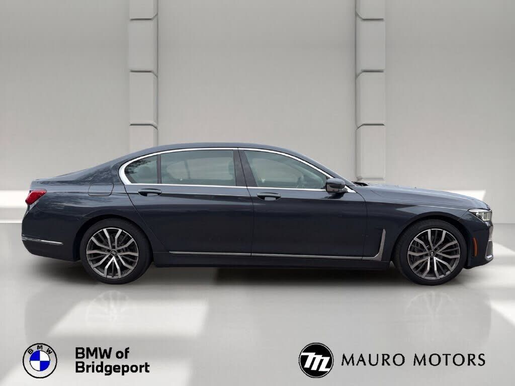 2020 BMW 740i