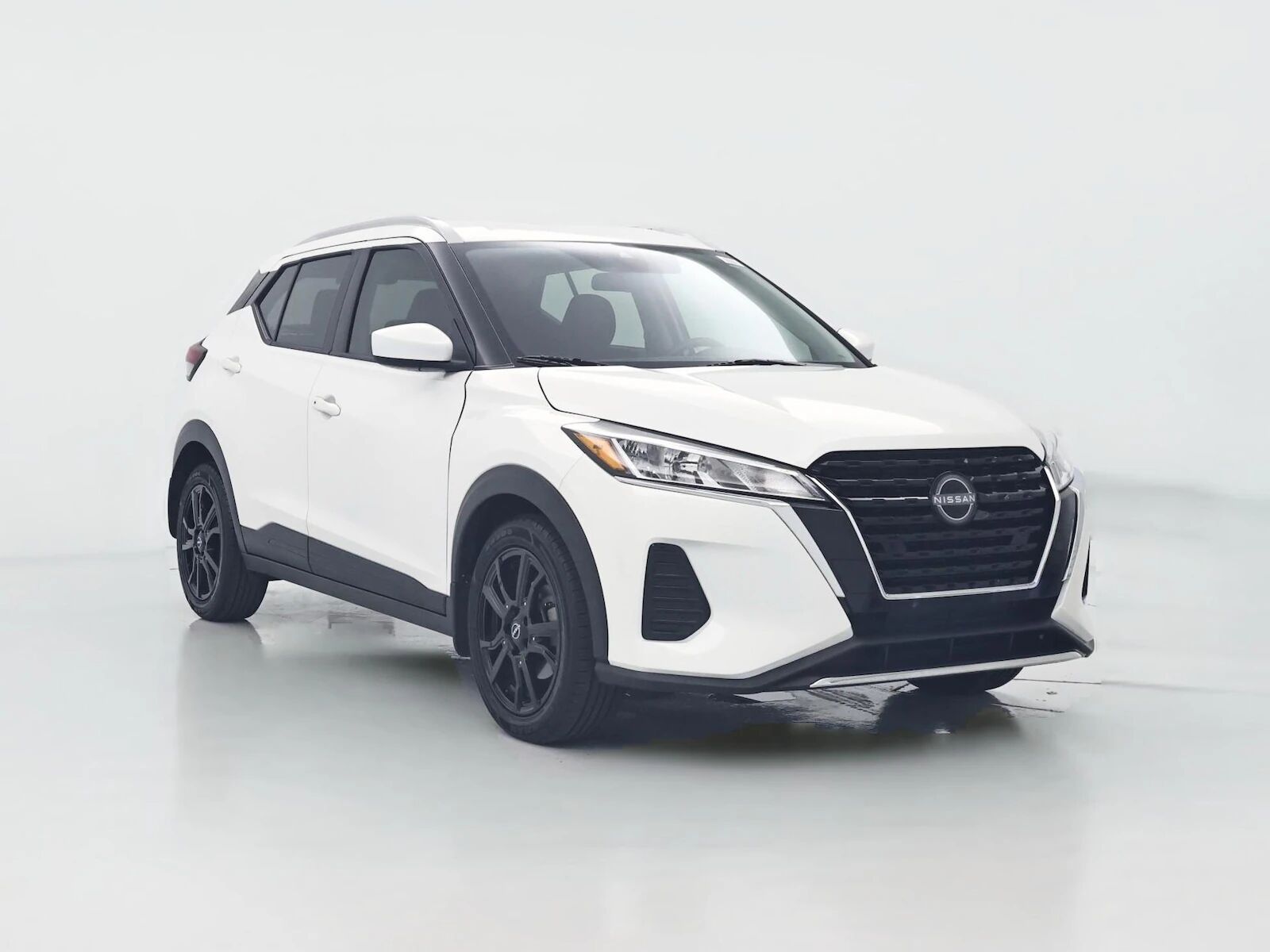 2023 NISSAN Kicks