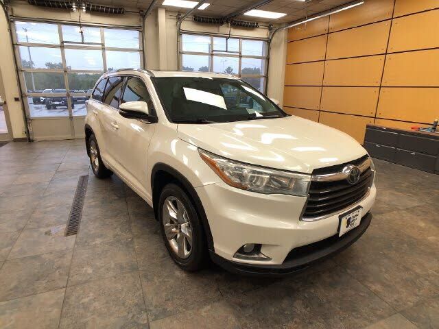 2016 TOYOTA Highlander