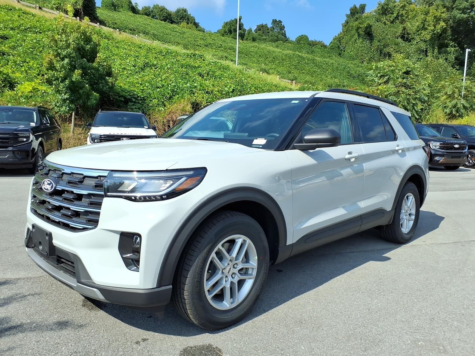 2027 FORD Explorer