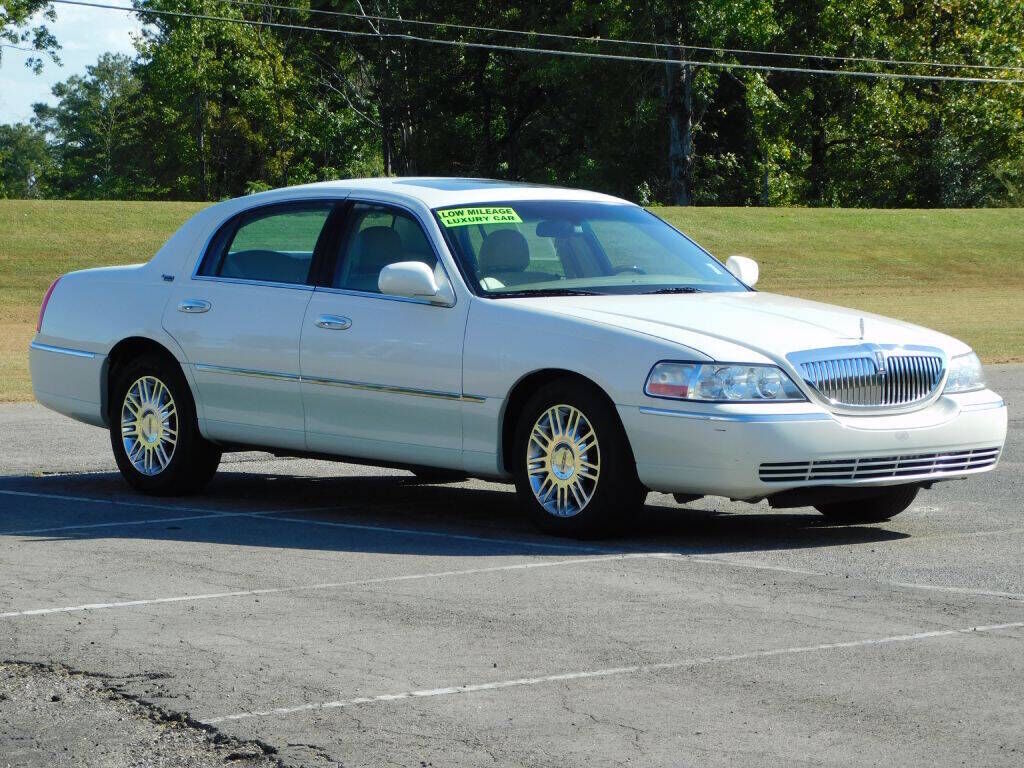 2006 LINCOLN Town Car