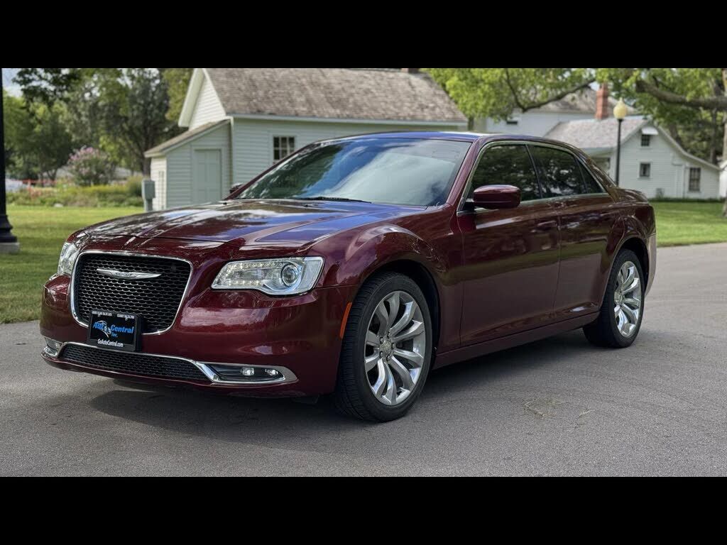 2018 CHRYSLER 300