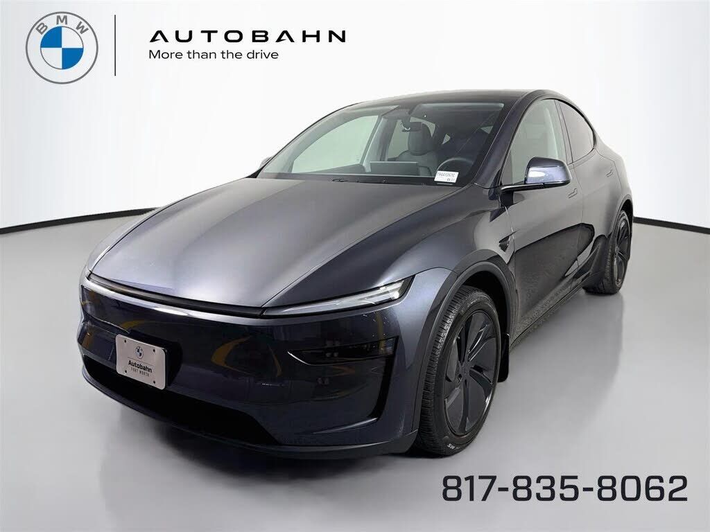 2026 TESLA Model Y
