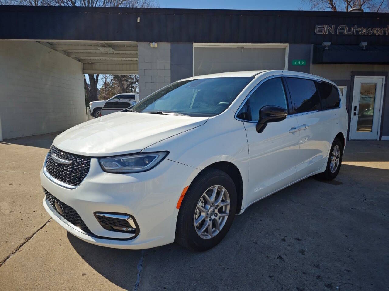 2025 CHRYSLER Pacifica