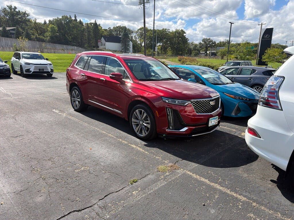 2022 CADILLAC XT6