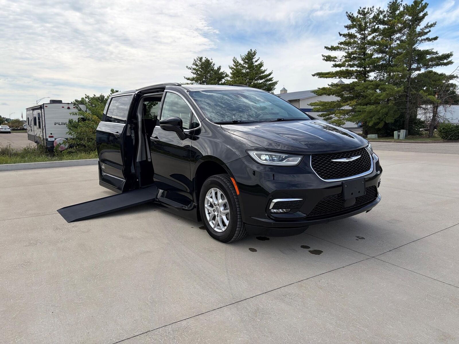 2022 CHRYSLER Pacifica