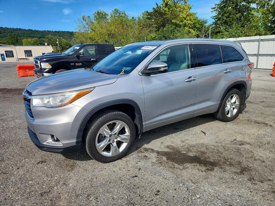 2014 TOYOTA Highlander