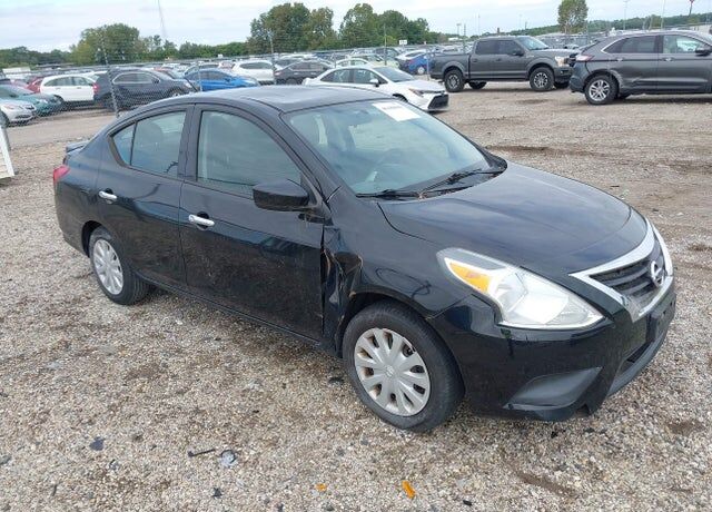 2016 NISSAN Versa