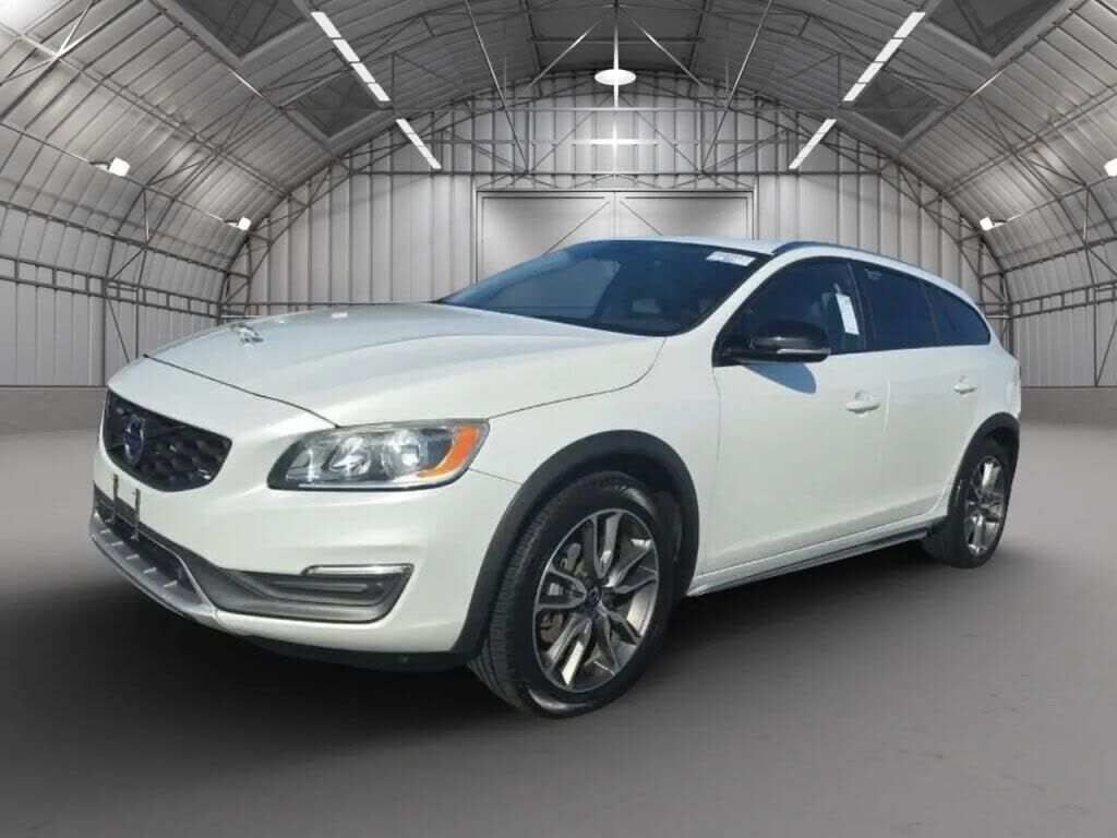 2016 VOLVO V60CC