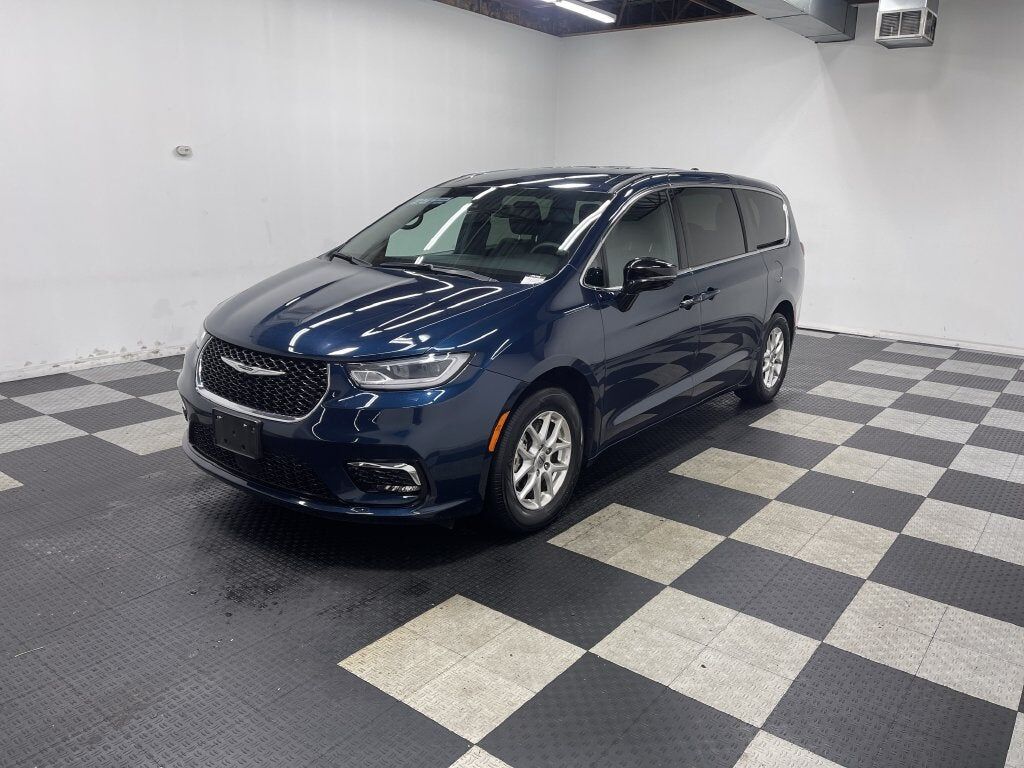 2025 CHRYSLER Pacifica
