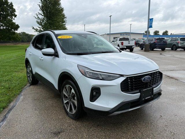 2025 FORD Escape