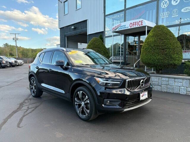 2020 VOLVO XC40