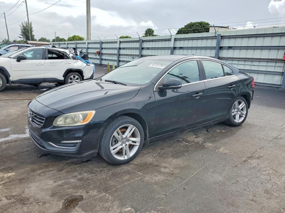 2015 VOLVO S60