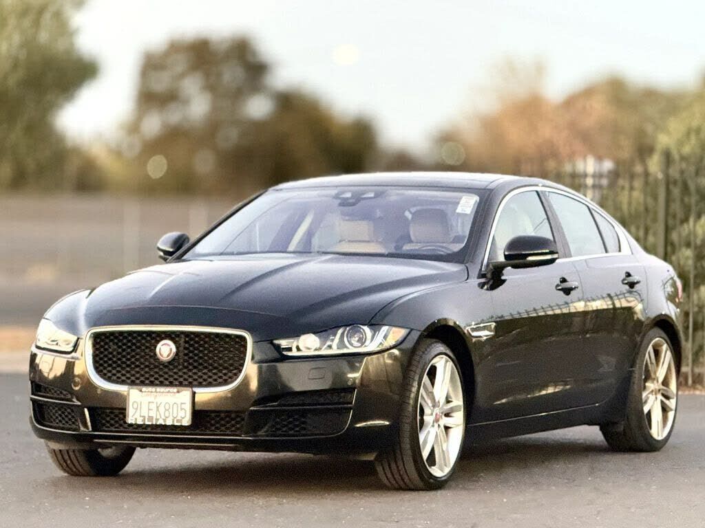 2017 JAGUAR XE