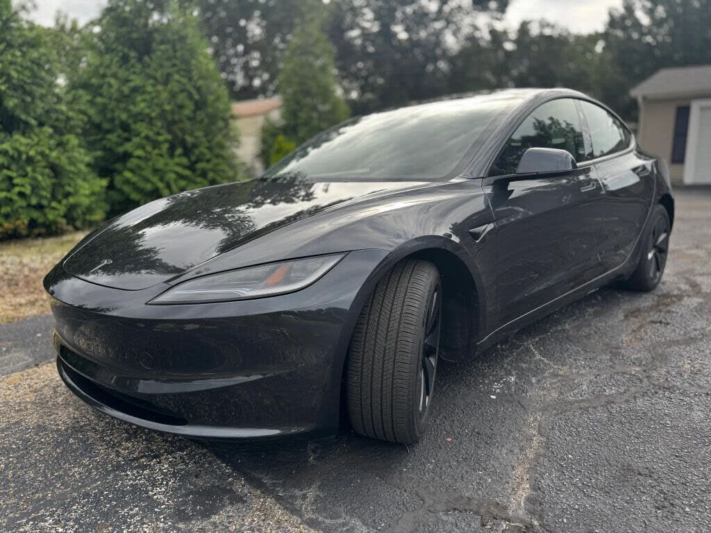 2025 TESLA Model 3