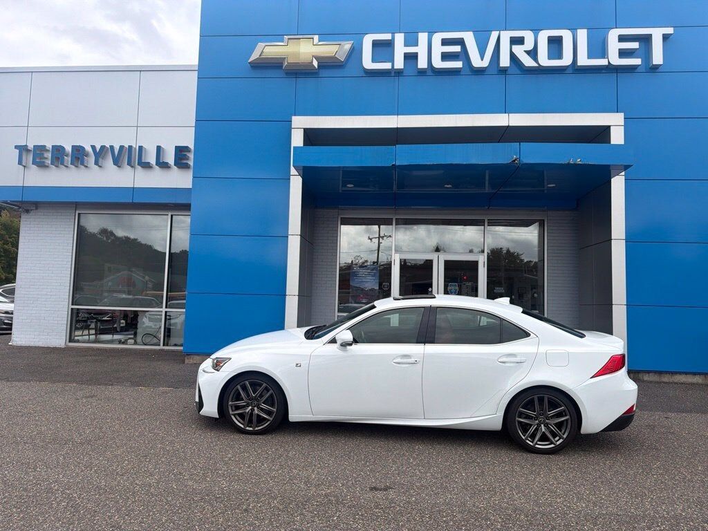 2019 LEXUS IS