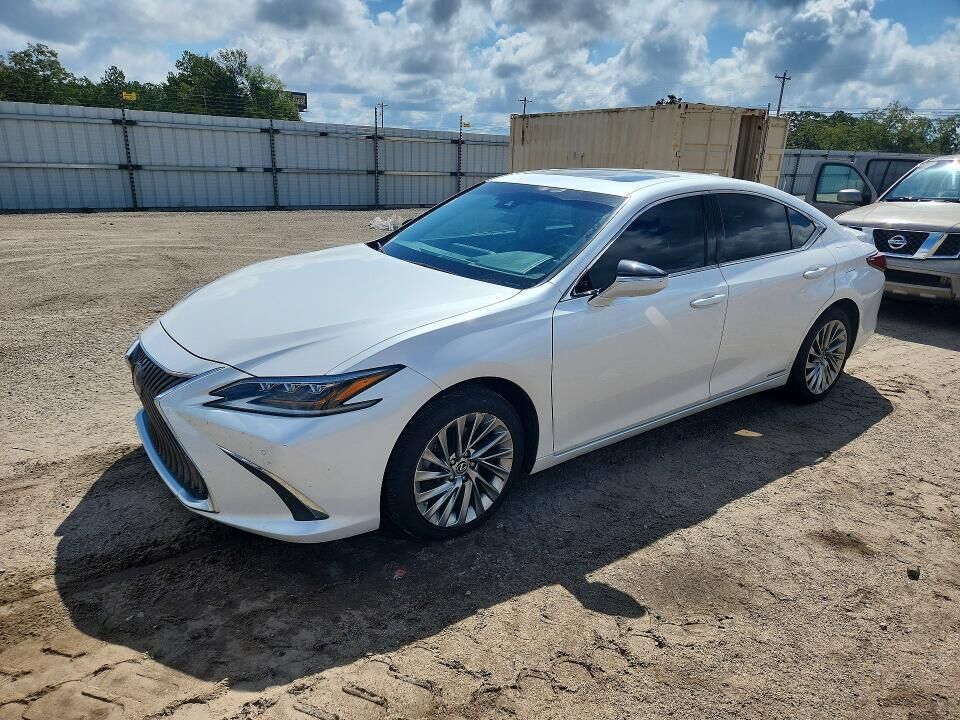 2020 LEXUS ES