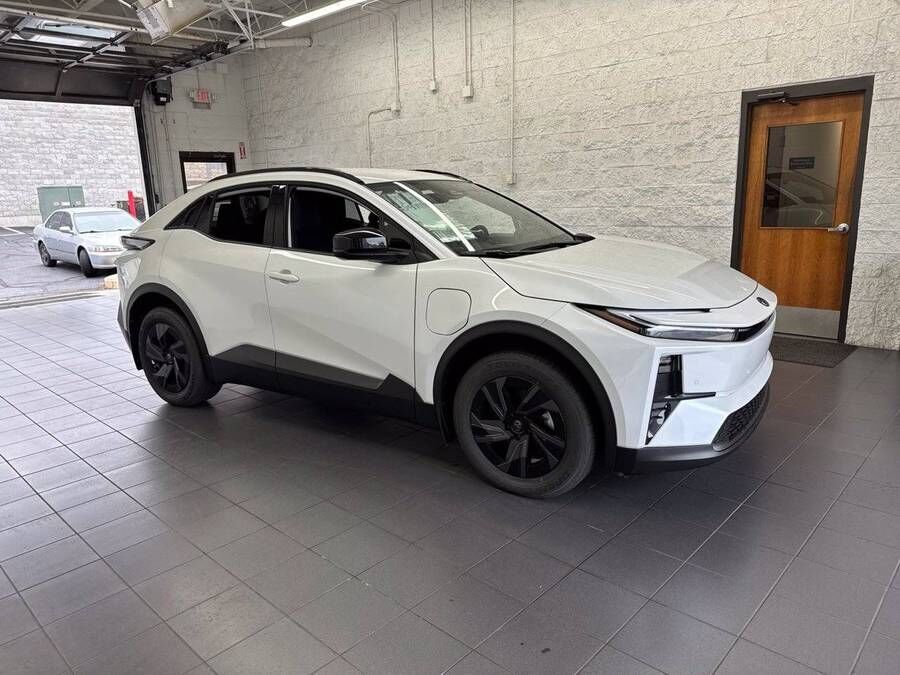 2026 TOYOTA C-HR