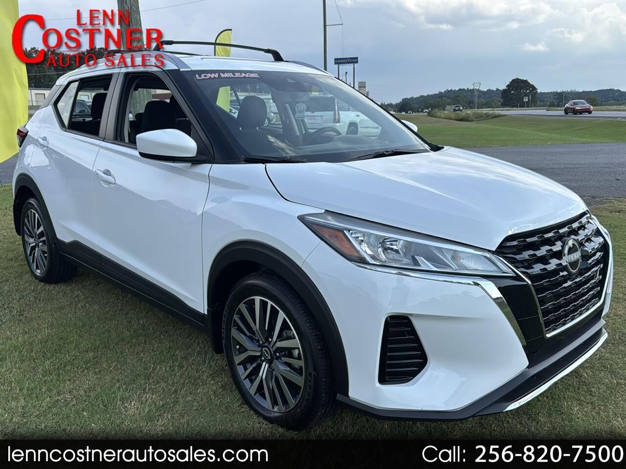 2024 NISSAN Kicks