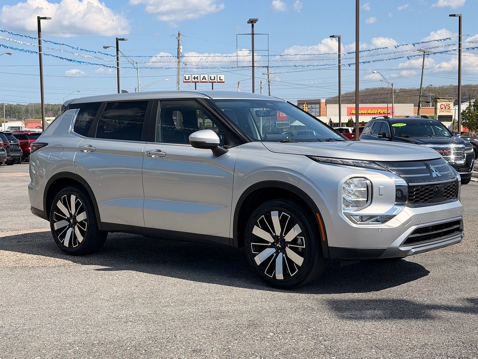 2025 MITSUBISHI Outlander