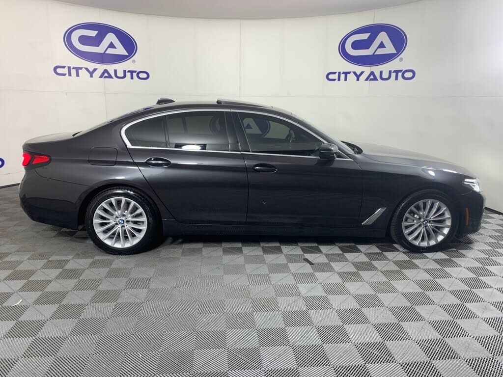 2021 BMW 530i