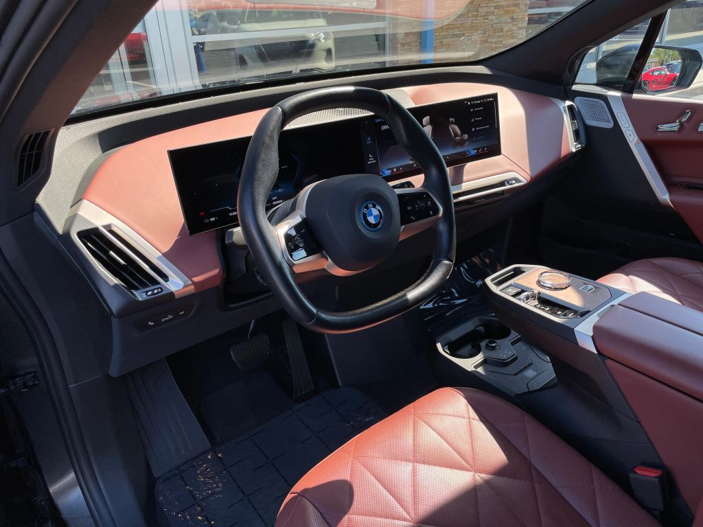 2024 BMW iX