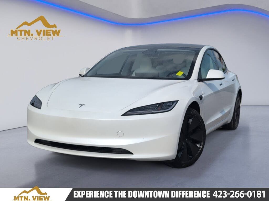 2025 TESLA Model 3