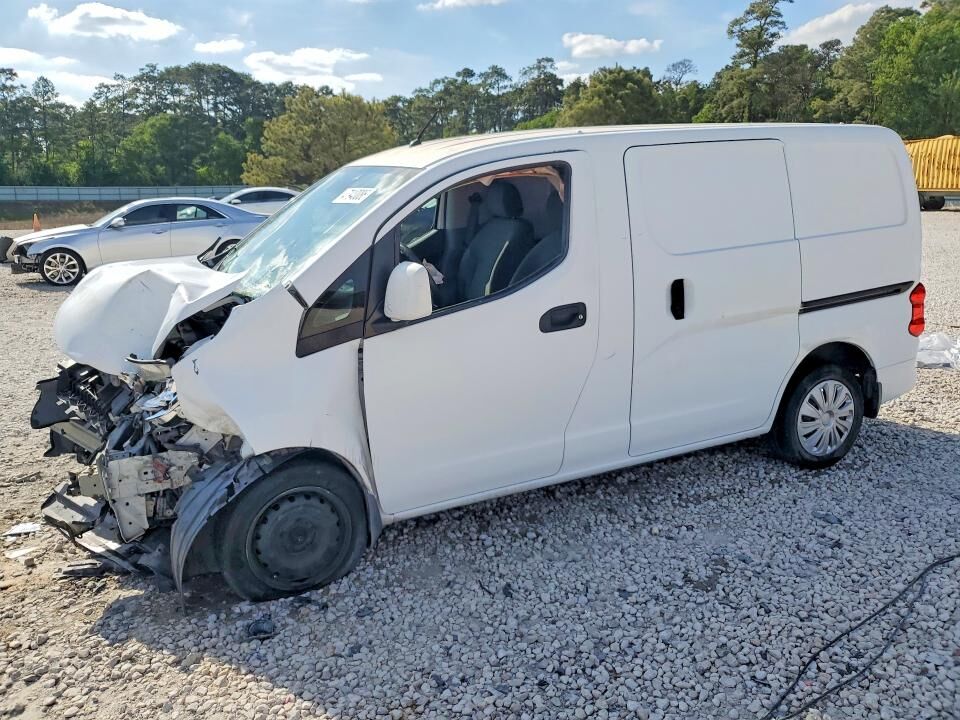 2017 NISSAN NV200