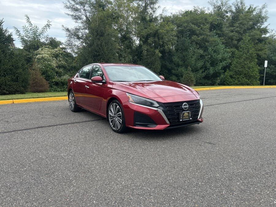 2023 NISSAN Altima