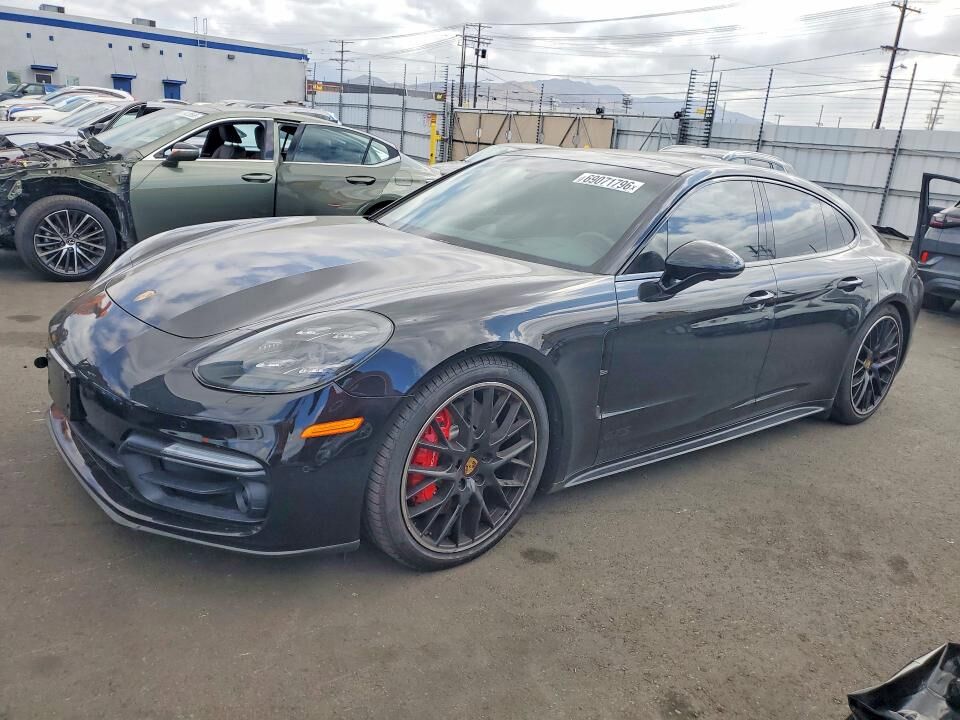 2020 PORSCHE Panamera