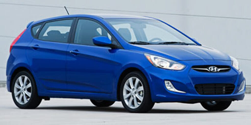 2013 HYUNDAI Accent