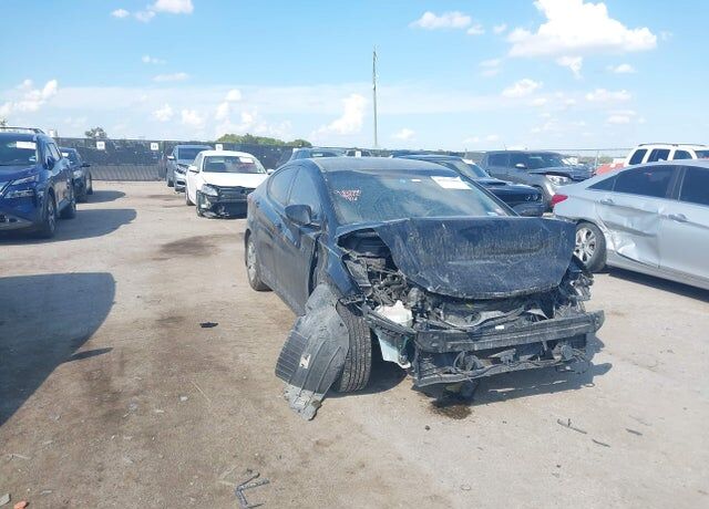 2016 HYUNDAI Elantra