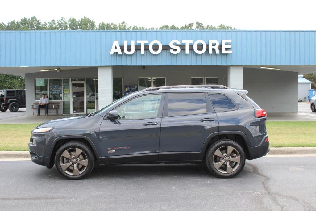 2017 JEEP Cherokee