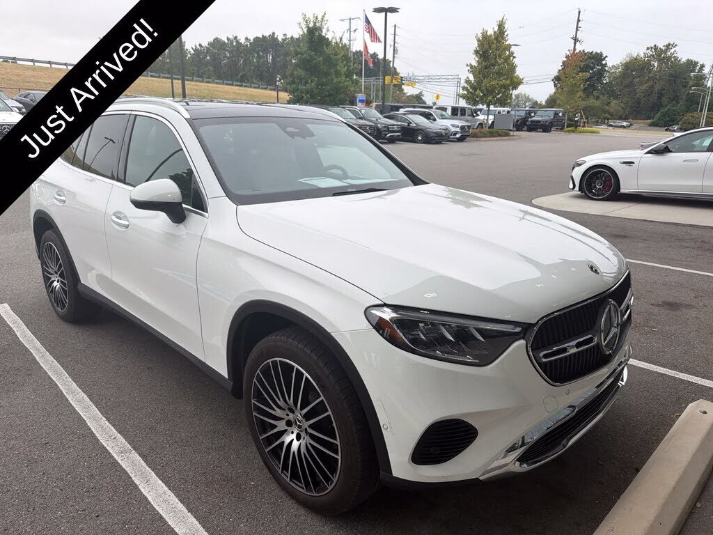 2025 MERCEDES-BENZ GLC-Class