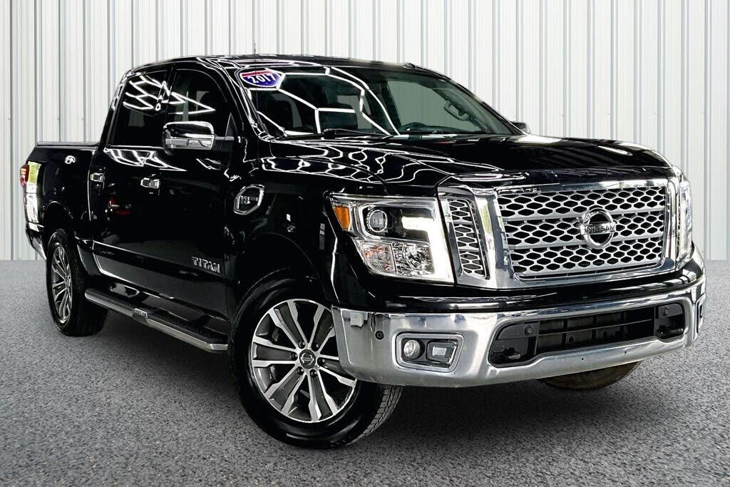 2017 NISSAN Titan