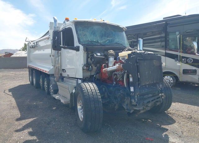 1996 PETERBILT 377