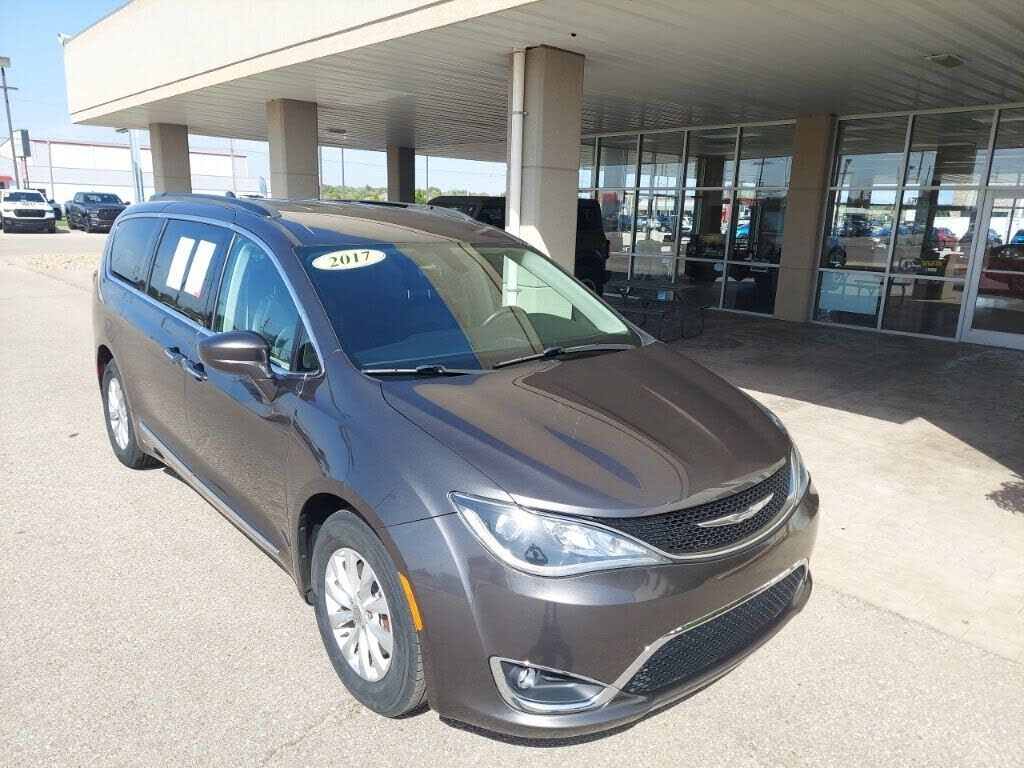2017 CHRYSLER Pacifica
